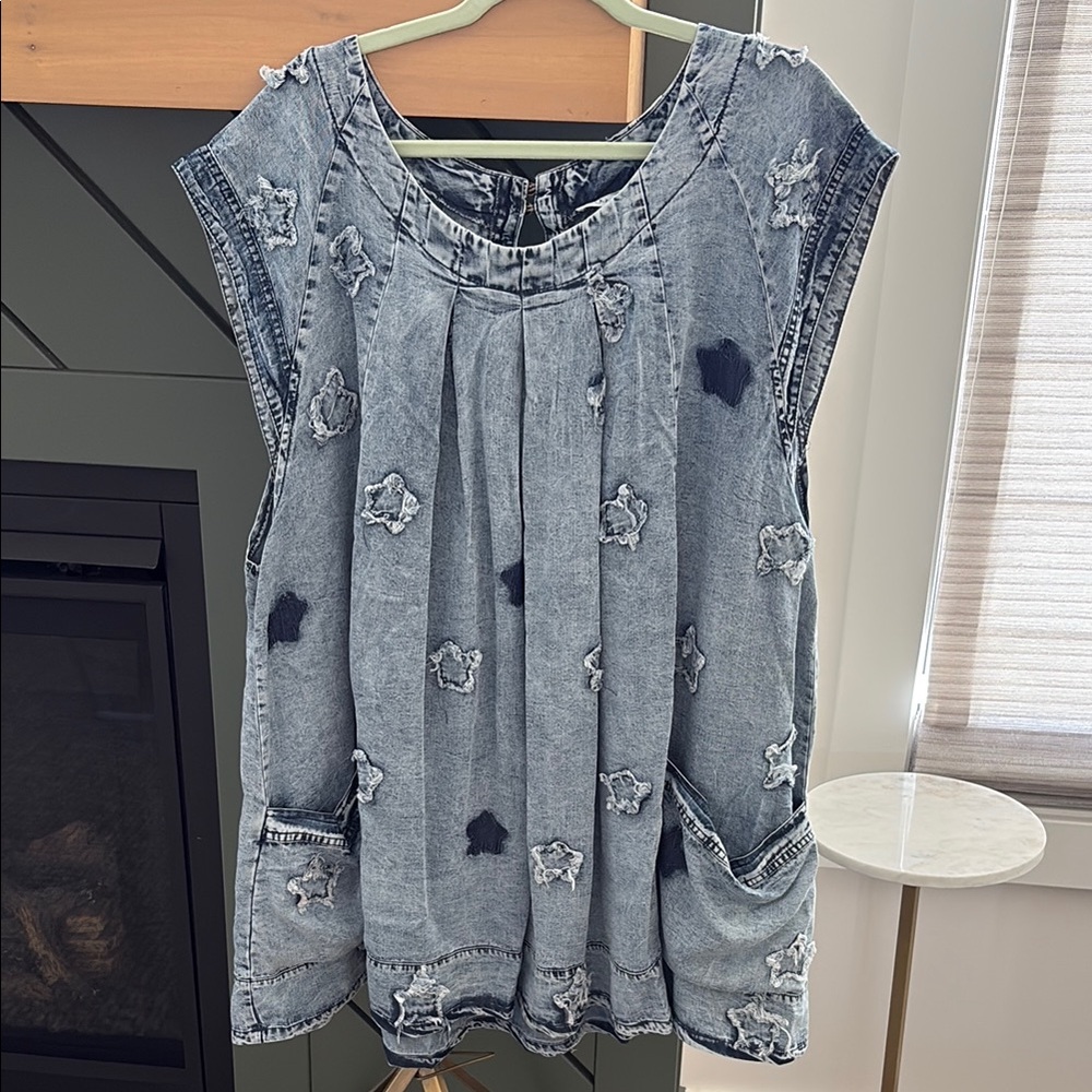 Oli & Hali Blue Cap Sleeve Denim Star Embellished Tunic/Dress. Never worn.
